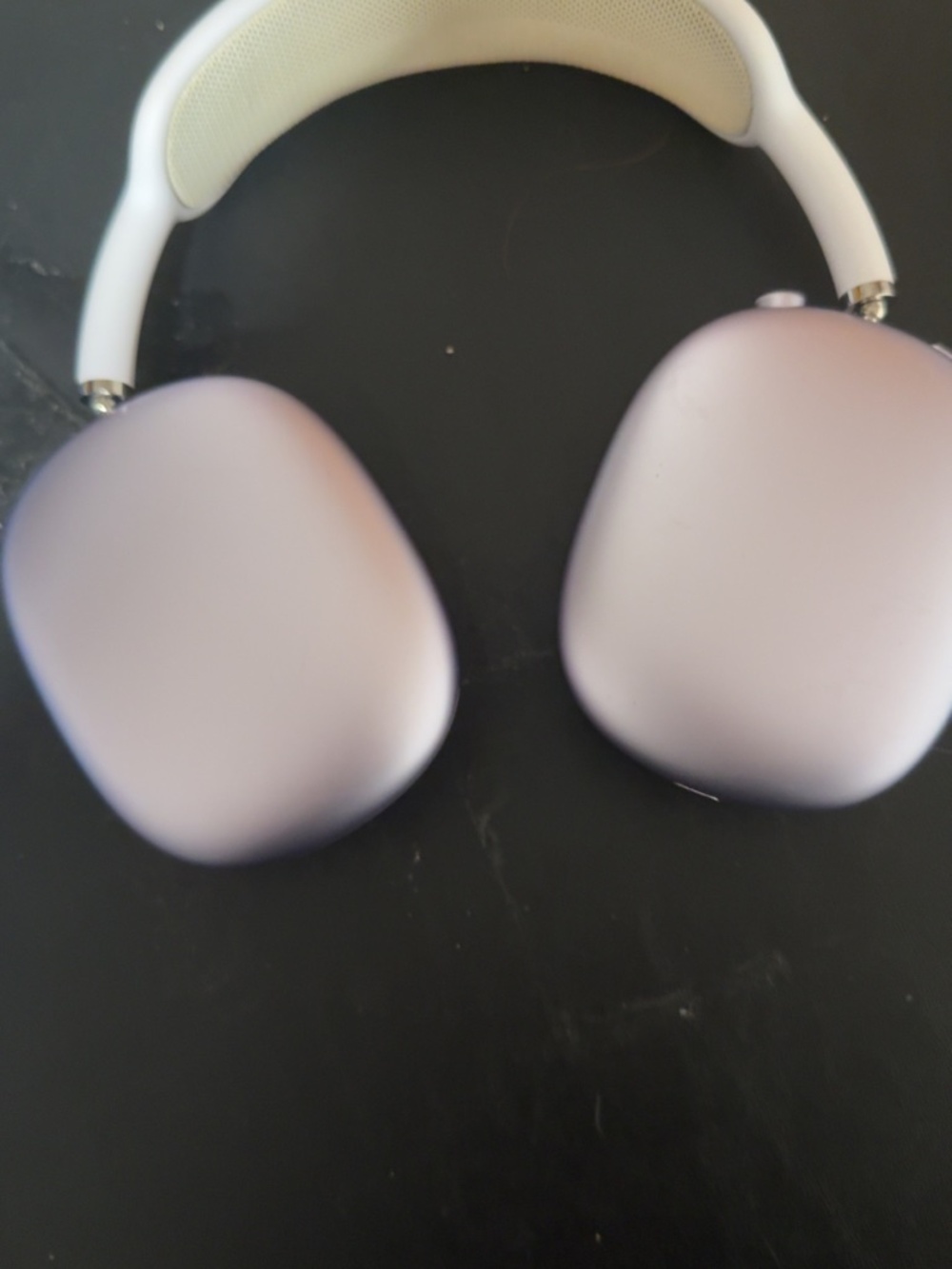 AirPod Max - Picture 2 of 3